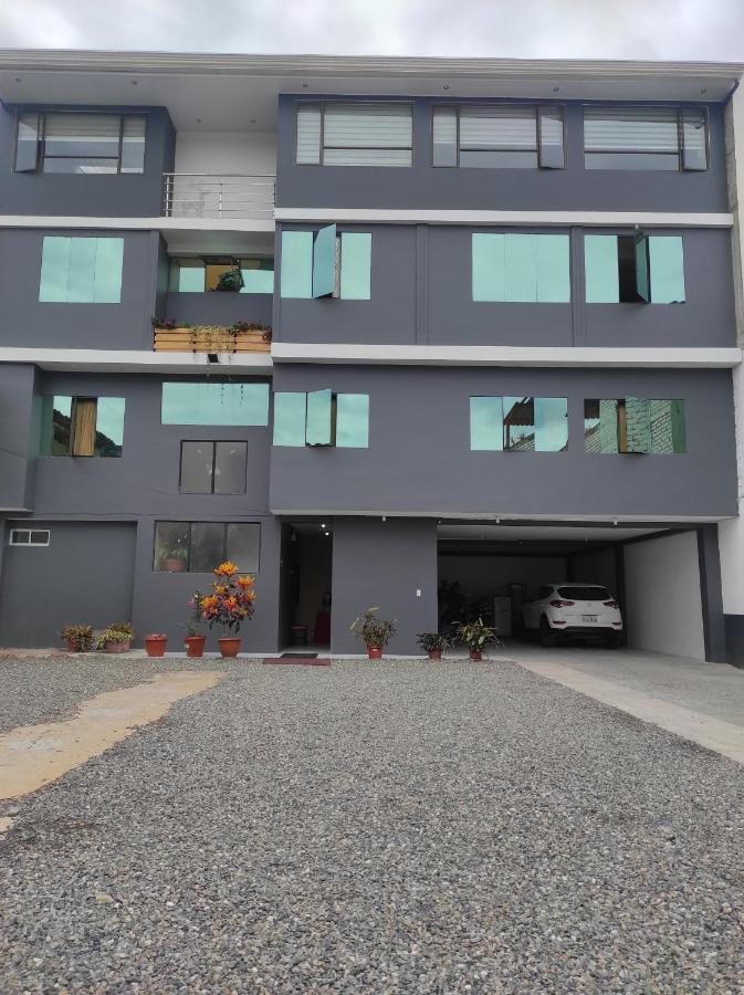 Hostal Los Lirios Loja Luaran gambar