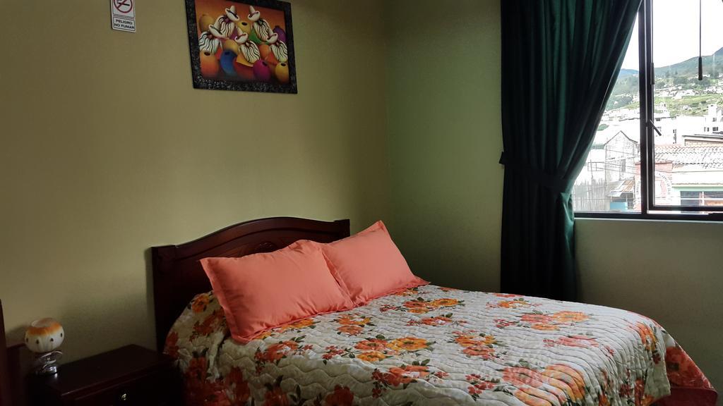 Hostal Los Lirios Loja Luaran gambar